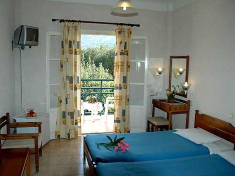 Paradise 2* Samos Town
